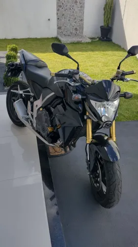 Cb1000r  14/14 a mais nova do RN só 25 mil km rodados 