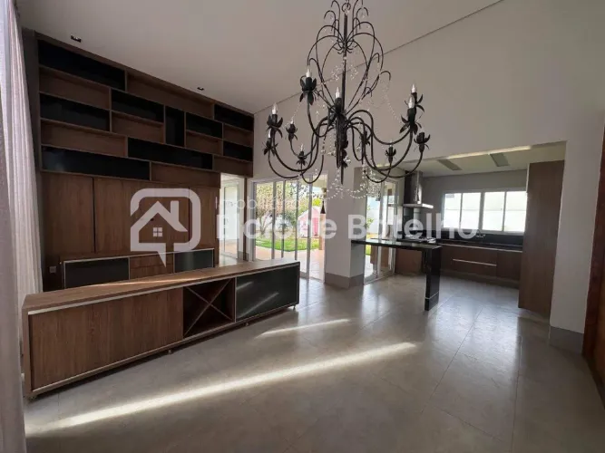 Casa de Condomínio para aluguel, 3 quartos, 3 suítes, 4 vagas, JARDIM BOTANICO - Uberlândi