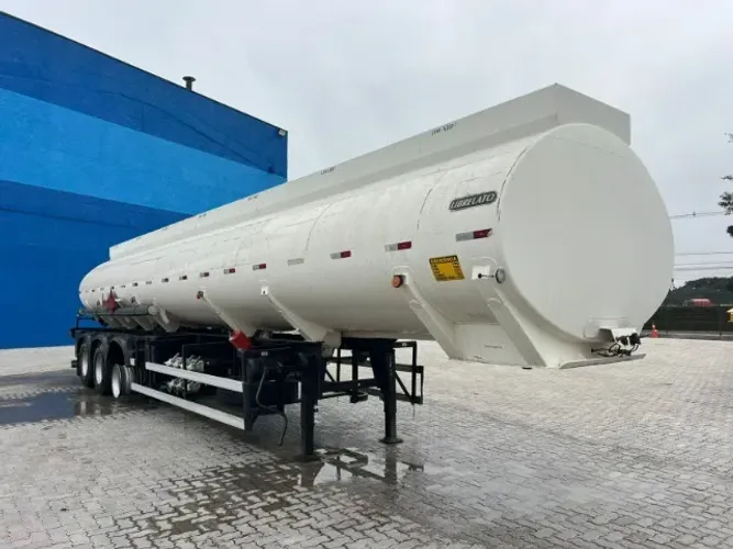 Carreta Tanque Aço Carbono Ls 35mil Librelato ano 2017 Compartimentada
