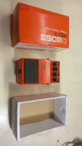 Pedal para Guitarra Mega Distortion Boss MD2