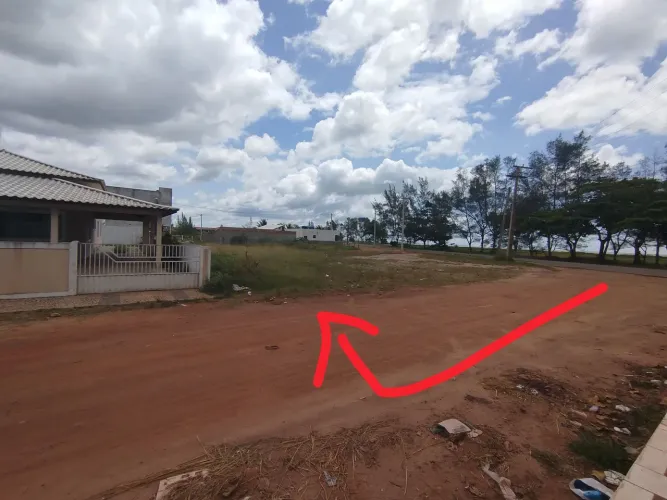 Vendo terreno na Praia de Santa Clara, em São Francisco do Itabapoana.