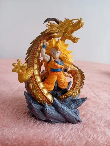 Boneco Action Figure Goku Super Saiyajin 3