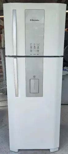 GELADEIRA ELECTROLUX COM GARANTIA DE 03 MESES