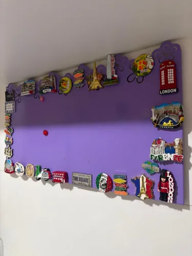 Quadro magnético lilás