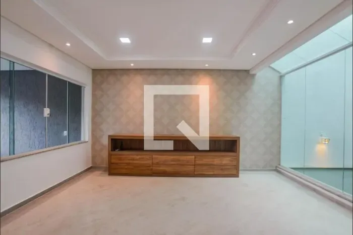 Casa à Venda - Vila Assunção, 4 Quartos, 204 m2