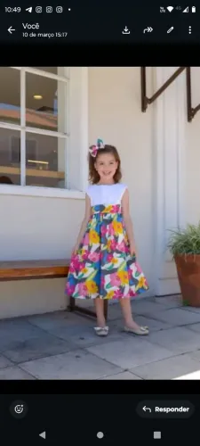 Vestido Alta costura todo forrado em algodão.Tamanho 6. Acompanha Laço para o cabelo
