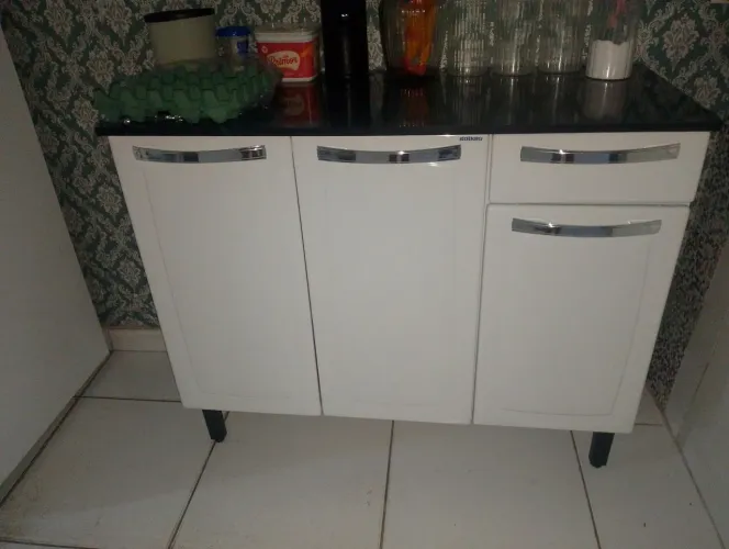 Vendo móveis usados e novos motivos estou de mudança 