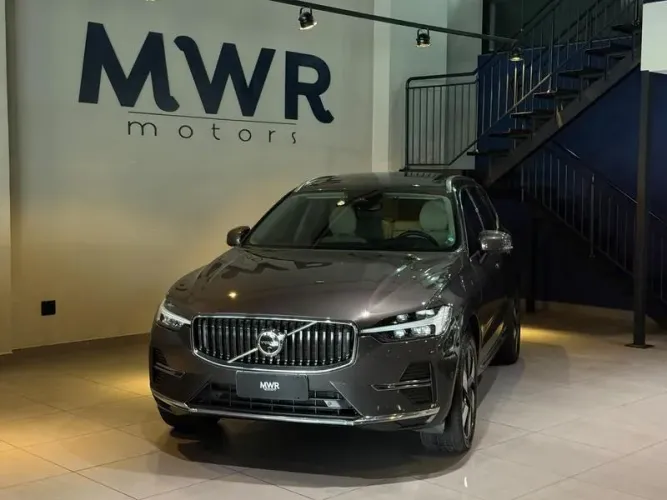 Volvo XC-60 T-8 Ultimate 2.0 AWD (híbrido) 2024