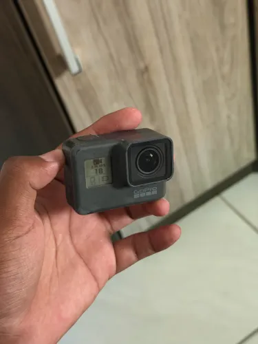 Go Pro Hero 5 + acessórios 