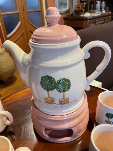 Conjunto de chá retro uruguaio