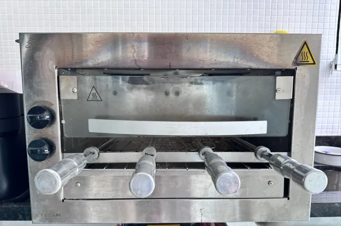 Churrasqueira de bancada a gás 