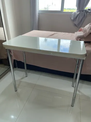 Mesa dobrável de 4 lugares