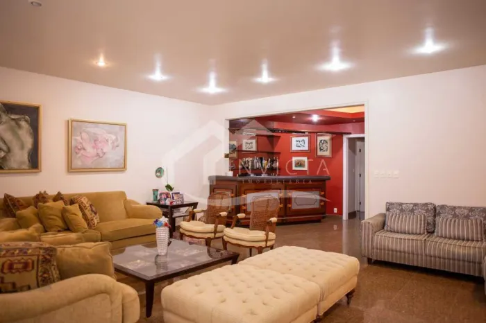 DUPLEX MAGNÍFICO NA AVENIDA RAINHA ELIZABETH