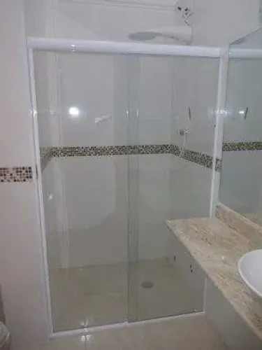 Box em vidro usado