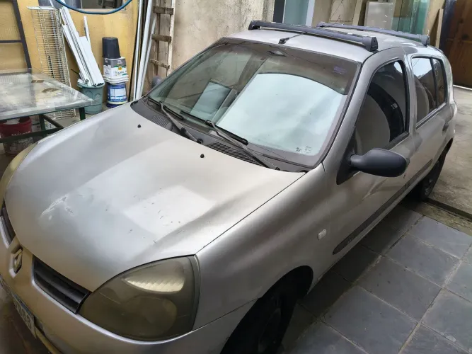 Renault Clio Campus Hi-flex 1.0 16V 5P 2010