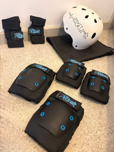 Kit Proteção Skate/Patins X-Seven Tam P + Capacete Coquinho SpoArt Adulto