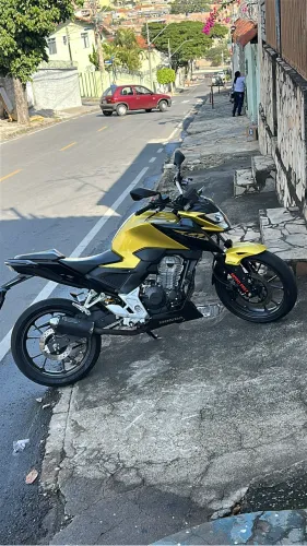 Vem nela moto o único dono