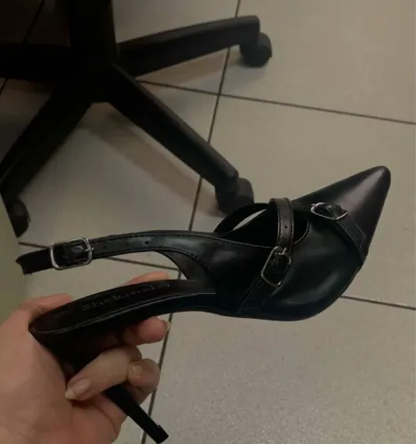 Scarpin (preto) 37