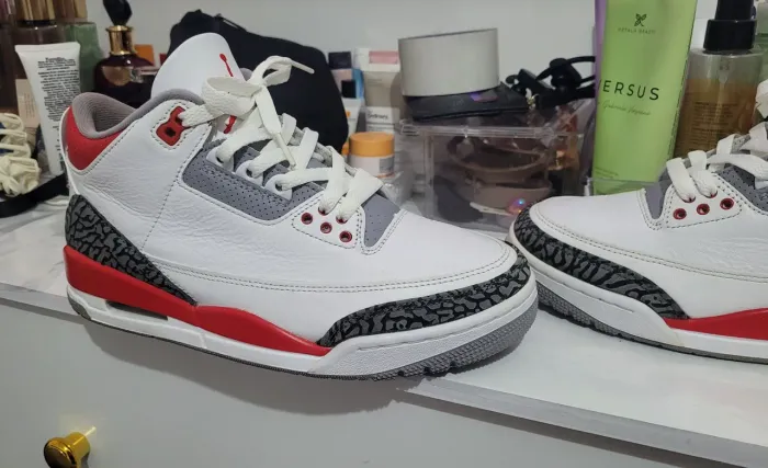 Jordan 3 Fire Red