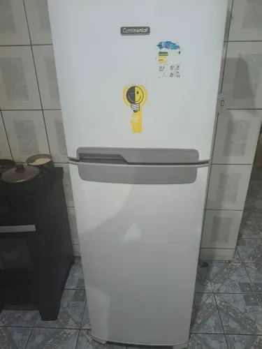 Geladeira continental frost free