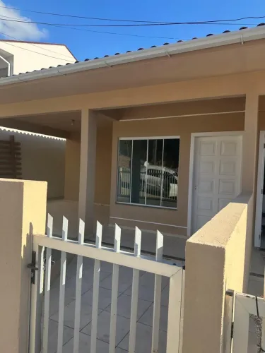 Casa ampla e sossegada no Centro de Antônio Carlos