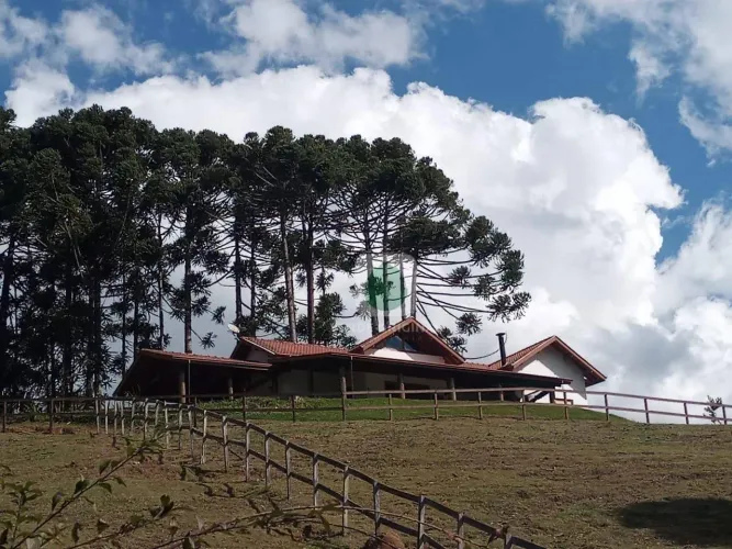 Haras à venda, 55.000 m² por R$ 1.600.000 - Bairro do Cabral - Sapucaí-Mirim/MG