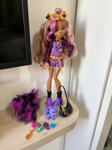 Boneca Clawdeen Wolf Básica Completa Monster High G3 - VEJA a descricao