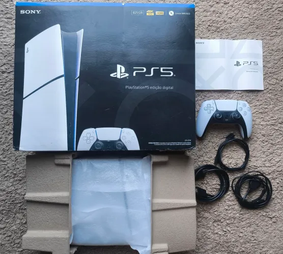 Playstation 5 slim apenas 7 meses de uso + 18 jogos disponíveis