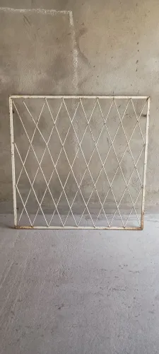 Grade de Janela 1,17 x 1,17 m - Ideal para Reforma