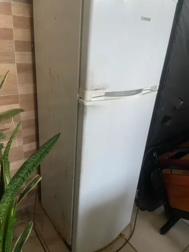 Vende-se Geladeira Cônsul Frost Free