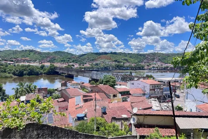 RE/MAX OREO VENDE CASA EM SÃO FELIX COM VISTA PARA A PONTE D. PEDROII !!!