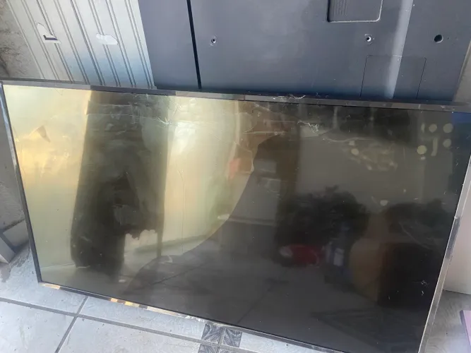 TV LG 49lj5550 ( tela queimada )