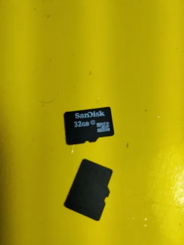 2 Cartões de memórias ( 32gb + 8gb )