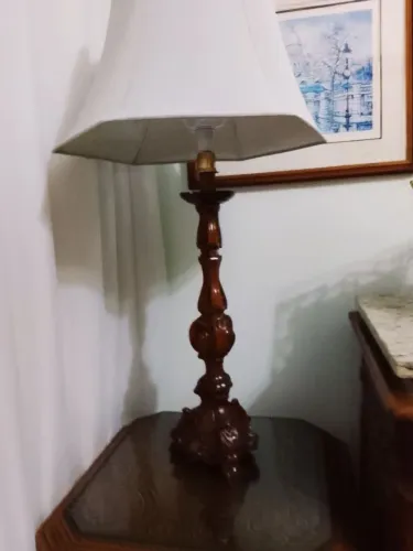 Par de Abajures tocheiro em madeira