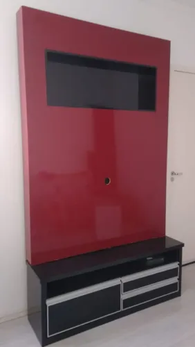 Rack com painel planejado.