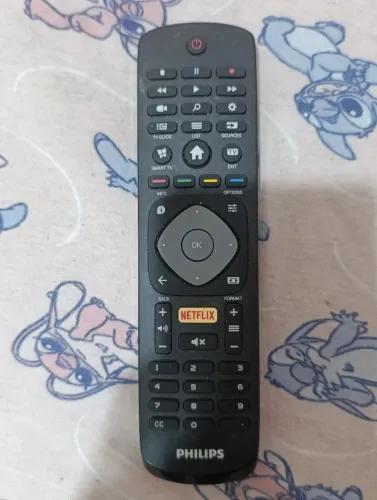 controle remoto inteligente para Smart TV da Philips com botão de atalho para a Netflix.