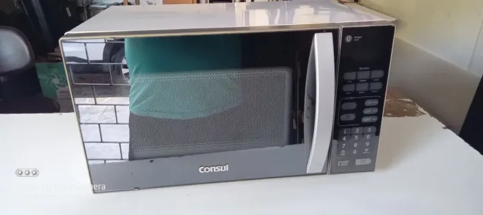 Vendo microondas Consul branco e prata 20 litros perfeito!!! 