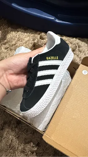 Tênis adidas Gazelle tamanho 20