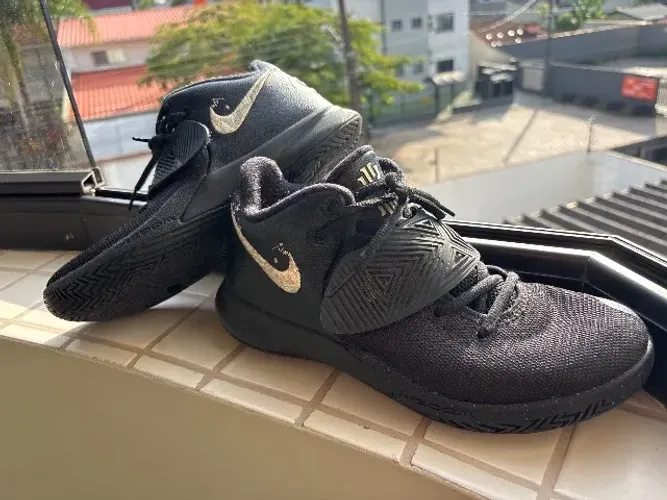 Tênis Nike Kyrie Flytrap