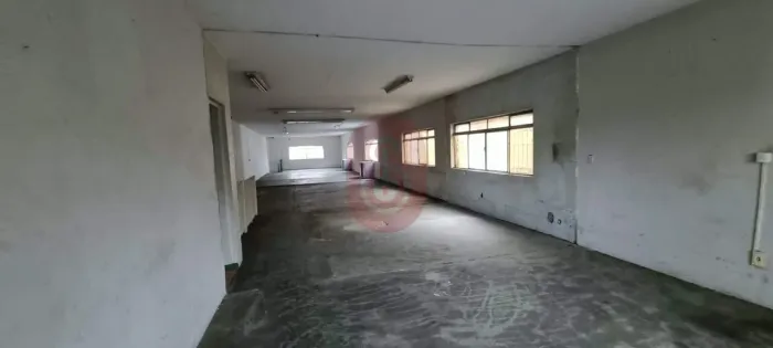 Galpão para locação na Vila Carrão com 750 metros próximo à Avenida Aricanduva.