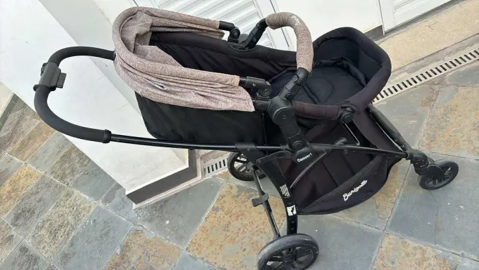 Carrinho Moisés de bebê burigoto