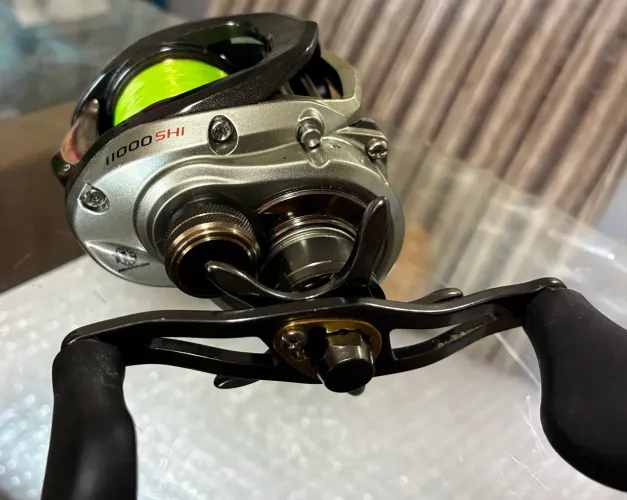 SOMENTE HOJE - Carretilha Brisa GTO 11000 SHI - Marine Sports
