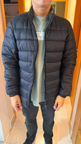  jaqueta puffer unissex, da marca TNG