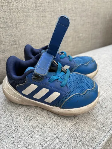 Tênis adidas infantil 23/5