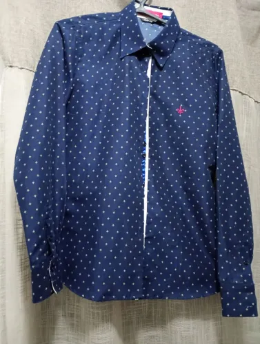 Vendo camisas lindas e elegantes Dudalina tamanho 42 