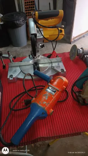 Vendo ferramentas