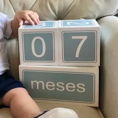 Cubo Idade Neném em MDF