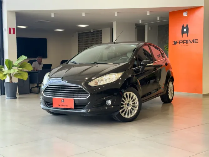 Ford Fiesta 1.6 SE Hatch 16V Flex 4P Powershift 2014
