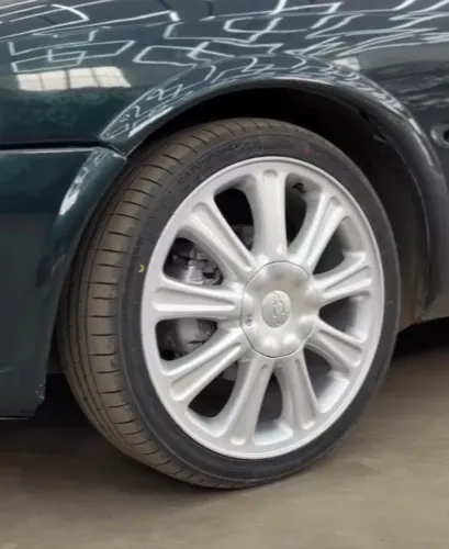 Rodas aro 17 novas gm + 4 pneus novos 205-40 ( 4x100 furacão)