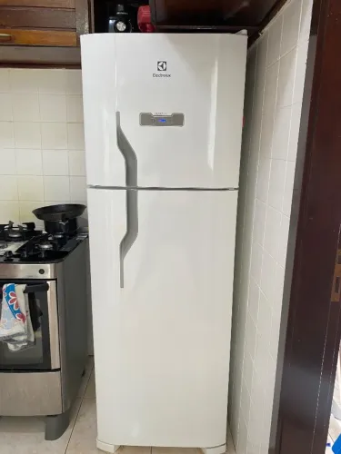     GELADEIRA ELECTROLUX 371L FROST FREE DUPLEX - ÓTIMO FUNCIONAMENTO